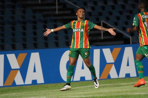 Sampaio Corrêa se vinga e deixa a Ponte Preta para trás na tabela