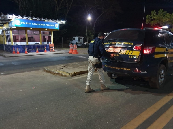 Homem acusado de cometer crimes de estelionato e falsificação de documento público é preso pela PRF em Santa Inês/MA