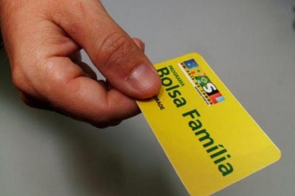 Bolsa Família começa a pagar nesta quarta benefício com reajuste