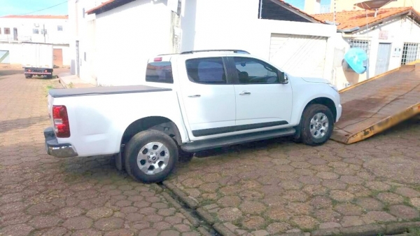   Polícia Militar recupera em Açailândia pick-up roubada no Tocantins  