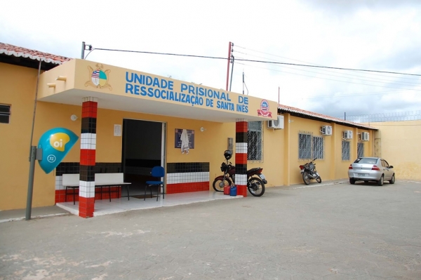 SETE DETENTOS FOGEM DE PRESÍDIO DE SANTA INÊS