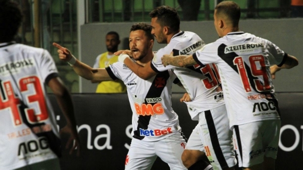 Corinthians e Vasco vencem pelo Brasileiro