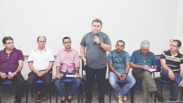 Lojistas de Açailândia se reúnem para discutir impacto de feira itinerante no município.