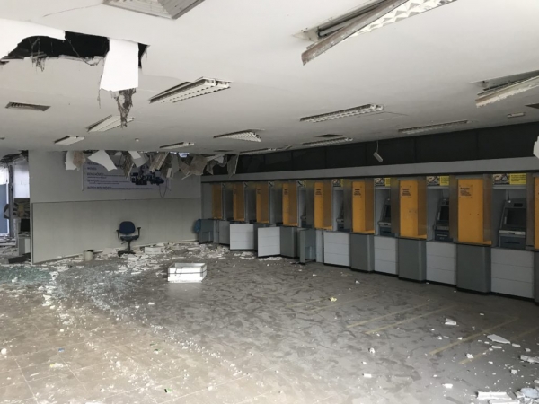 Bandidos destroem agência do Banco do Brasil de Santa Luzia – MA
