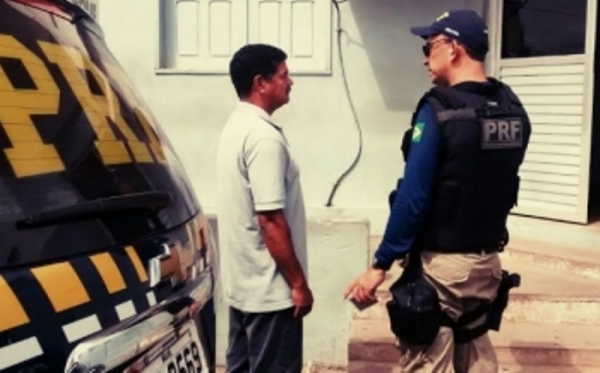 PRF prende ex-prefeito de Davinópolis