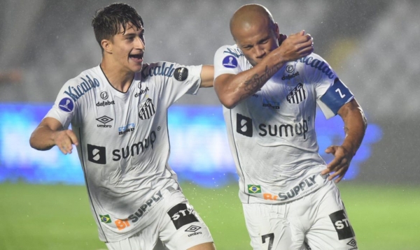 Sul-Americana: com um a menos, Santos abre vantagem sobre Libertad