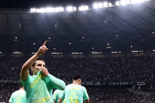 Palmeiras sai na frente das oitavas e amplia jejum do Atlético com Felipão