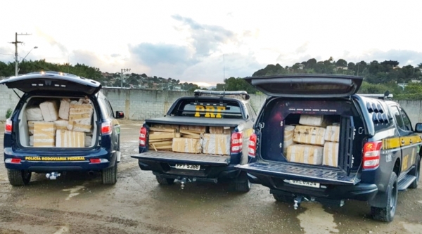 PRF apreende 1 tonelada de maconha na BR 101 em Itapemirim/ES