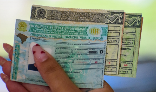 MULTAS DE TRÂNSITO SERÃO USADAS PARA CUSTEAR CNH DE PESSOAS DE BAIXA RENDA