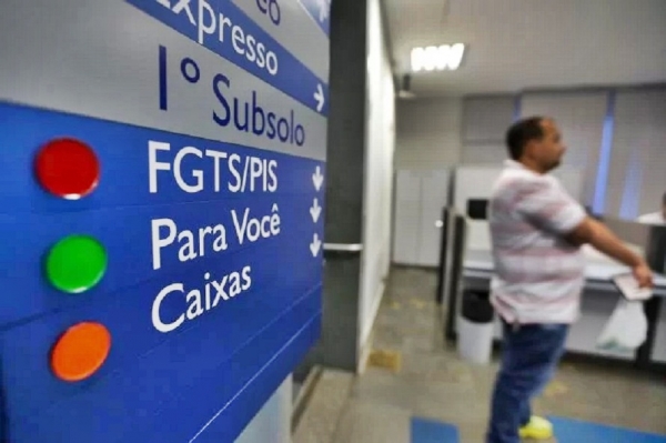 Governo estuda liberar saques do PIS/Pasep para qualquer idade
