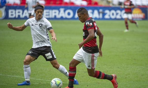 Brasileiro: Flamengo arranca empate com Botafogo no último minuto