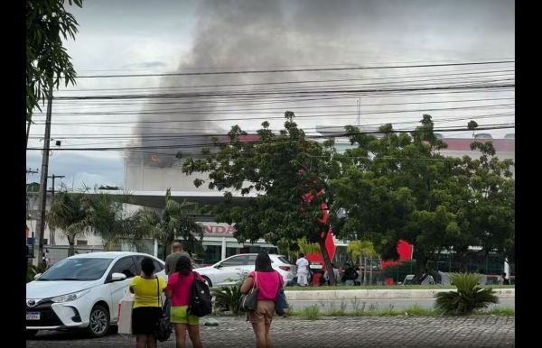 VÍDEO: PRINCÍPIO DE INCÊNDIO ATINGE CONCESSIONÁRIA DE VEÍCULOS EM SÃO LUÍS