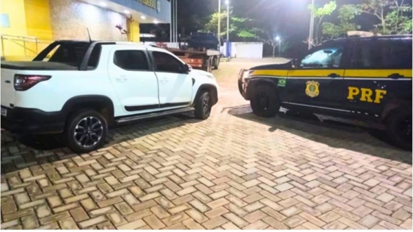 CARRO ROUBADO NO PIAUÍ É RECUPERADO NO MARANHÃO