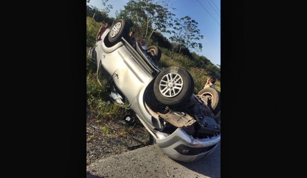 Deputado federal José Reinaldo Tavares sofre acidente de carro na BR-402