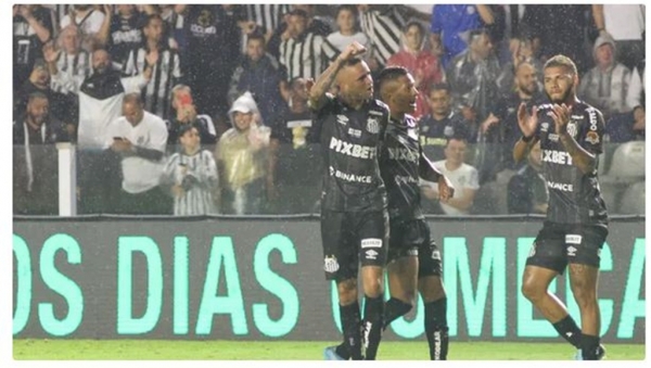 Luan desencanta e abre vitória do Santos contra o Athletico
