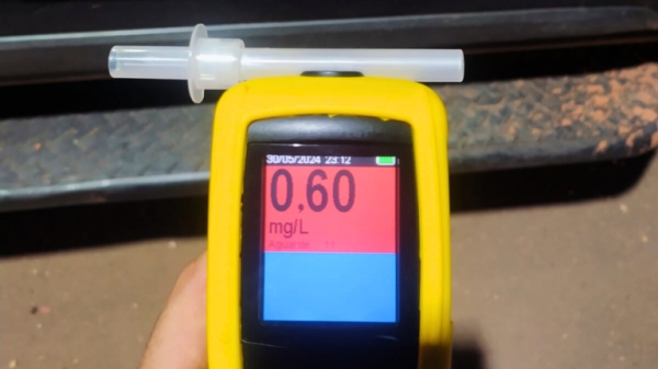 PRF FLAGRA DOIS MOTORISTAS EMBRIAGADOS DURANTE FISCALIZAÇÃO NA BR-222, EM AÇAILÂNDIA (MA)