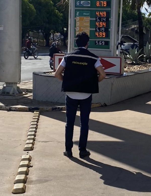 Procon fiscaliza postos de combustíveis em Imperatriz