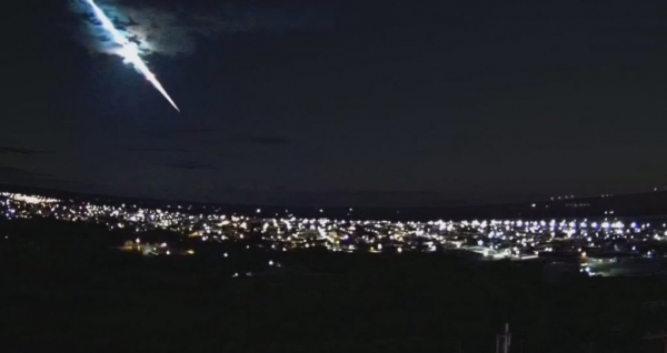 Meteorito é filmado por sete câmeras no Nordeste