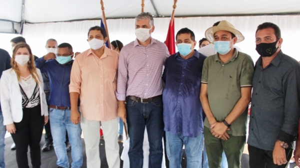 Prefeitura de Açailândia realizou a entrega das chaves de 562 casas para as famílias cadastradas e sorteadas no Programa Minha Casa Minha Vida.