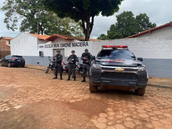 AÇAILÂNDIA - Polícia Militar faz trabalho ostensivo e preventivo em Escolas