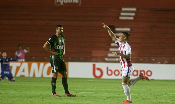Copa do Nordeste: Náutico vence para assumir ponta do Grupo B