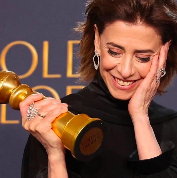 BRASIL- FERNANDA TORRES VENCE GLOBO DE OURO DE MELHOR ATRIZ