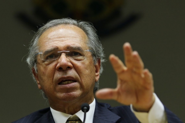 Guedes: alta da inflação fará salário mínimo ficar acima de R$ 1.031