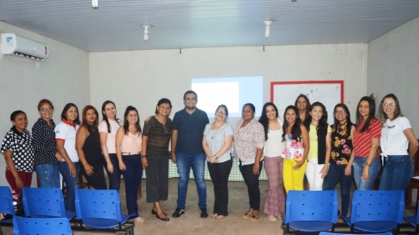 AÇAILÂNDIA - Reunião discute planejamento do Programa Saúde na Escola