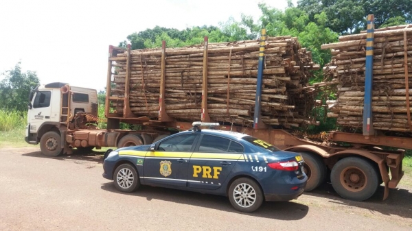 PRF prende homem com mandado de prisão em aberto na BR 010