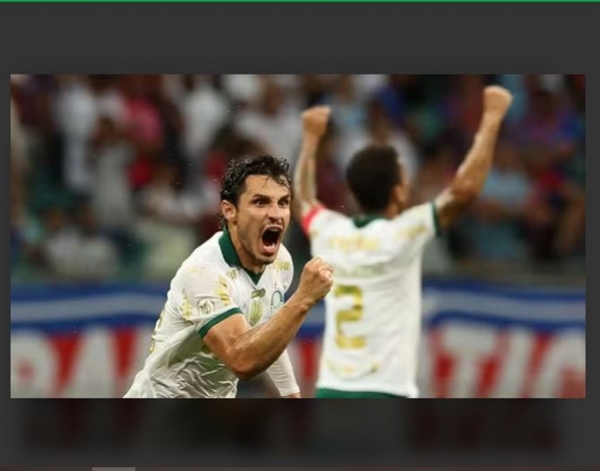 COM GOL NO FIM, PALMEIRAS VIRA CONTRA O BAHIA E ENCOSTA NO BOTAFOGO