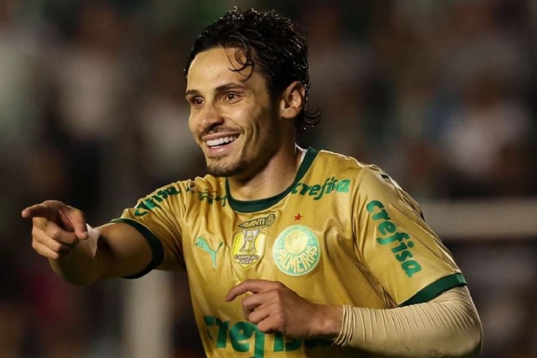 COM HAT-TRICK DE VEIGA, PALMEIRAS GOLEIA O JUVENTUDE E COLA NO BOTAFOGO