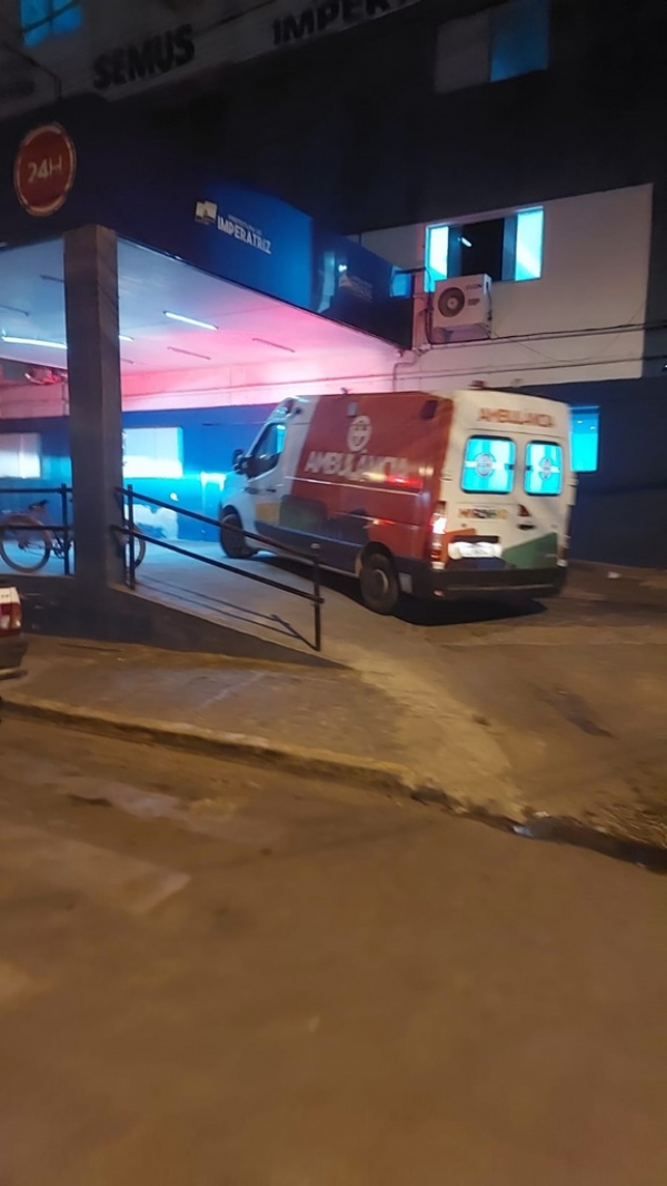 IMPERATRIZ - CRIMINOSOS ARMADOS INVADEM CASA E ATIRAM EM JOVEM NA VILA MACHADO