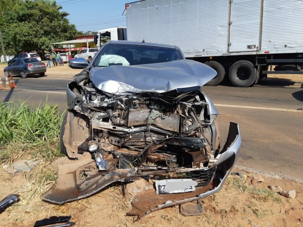 Acidente envolvendo quatro veículos deixa três pessoas feridas na BR-135 / São Luís/MA