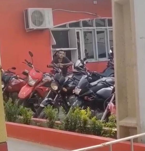 IMPERATRIZ - Homem tenta furtar moto em estacionamento de hospital, mas é impedido por segurança