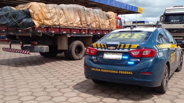 PRF apreende mercadorias por crime fiscal em Itapecuru-Mirim