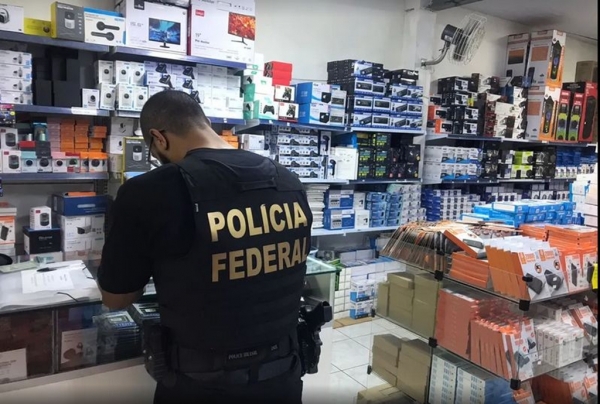 PF e Receita Federal realizam operação para combater importação e comércio de produtos falsificados em São Luís