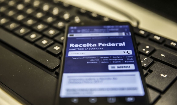 Declarações do IR entregues superam projeções da Receita Federal