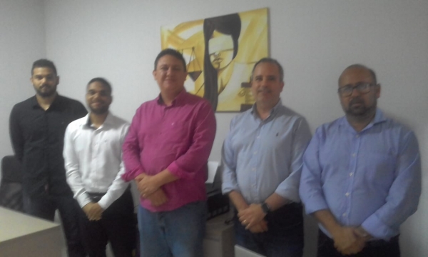 Representantes da Suzano se reúnem com prefeitura interessados em firmar parcerias com o município