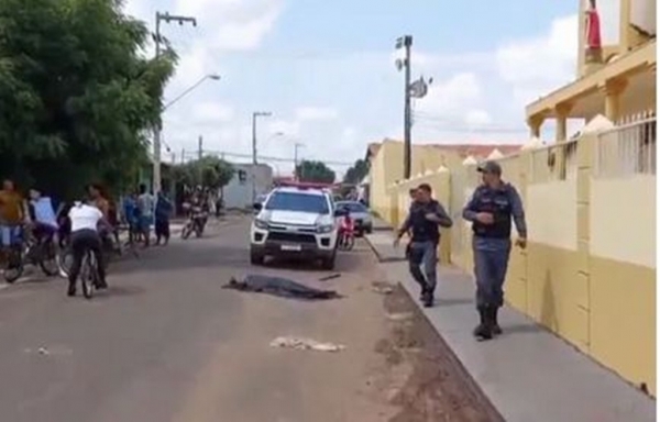 Homem é assassinado a pauladas na frente de igreja em Imperatriz 