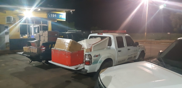 PRF flagra na BR-316 ônibus com transporte inadequado de carne bovina e queijo