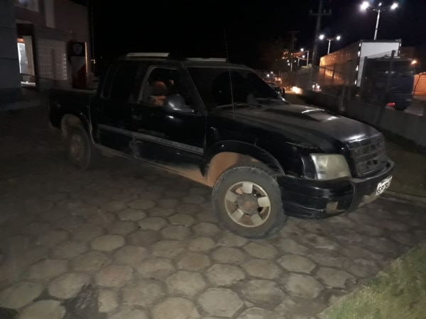 AÇAILÂNDIA URGENTE- Polícia Militar Recupera pick-up S10 roubada  em Dom Eliseu Pará 