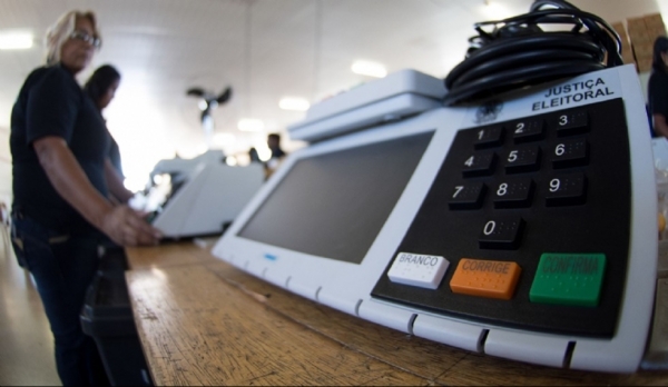 TRE inicia geração de mídias, carga e lacre das urnas no Maranhão