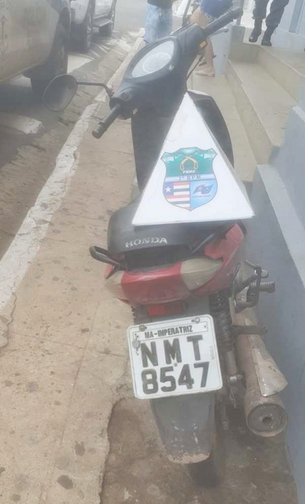 Moto furtada é recuperada pela polícia no bairro Nova Imperatriz 