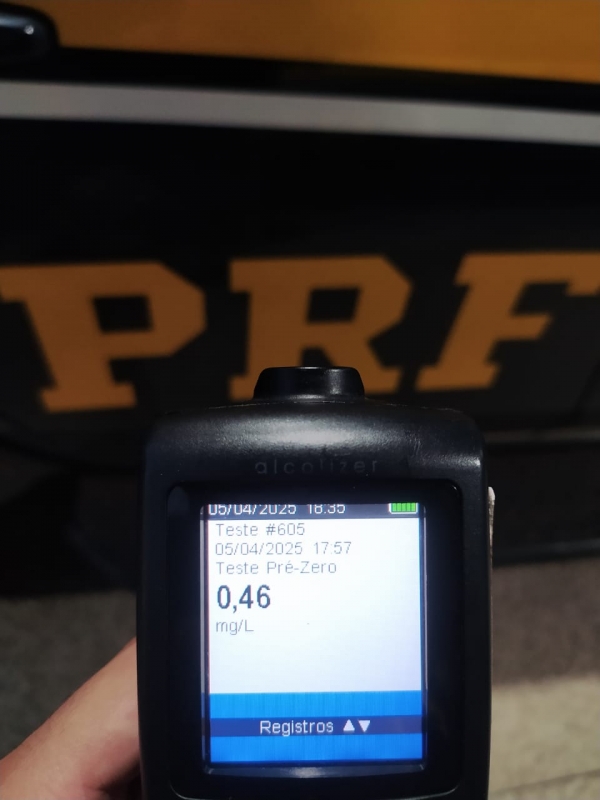 HOMEM É PRESO APÓS DIRIGIR BÊBADO EM FRENTE À UNIDADE DA PRF NA BR-010