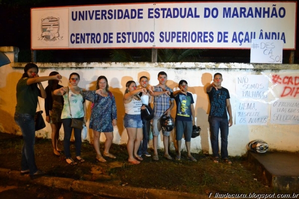 Ex-Alunos da UEMA de Açailândia realizam protesto para obter diplomas e Histórico Definitivo de Conclusão do Curso de Tecnólogo em Gestão Ambiental.