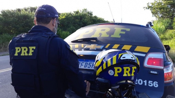 PRF cumpre mandado de prisão na BR-135