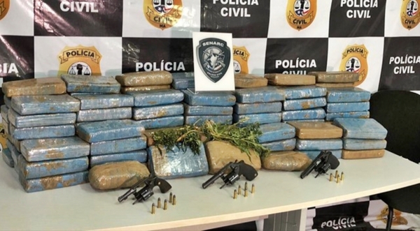 Polícia apreende armas e 120 kg de maconha em Vitória do Mearim, no MA