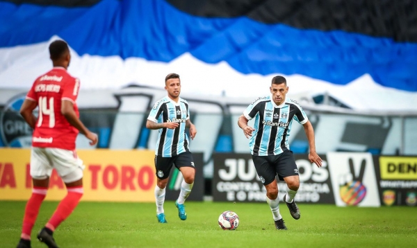 Grêmio empata com o Inter e conquista tetracampeonato do Gauchão