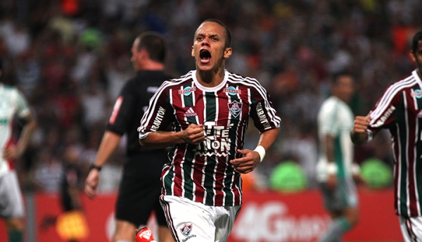 Fluminense vence, mas gol fora de casa mantém Palmeiras confiante