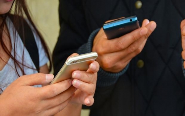 Senado decide que consumidor tem direito a celular reserva